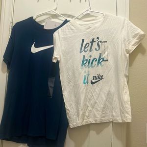 Women’s Nike shirts -large